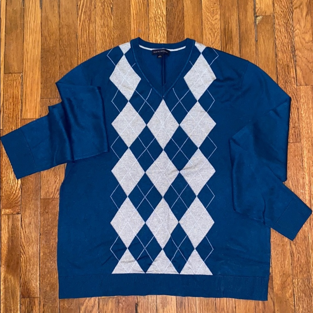 Men’s Banana Republic v-neck argyle sweater